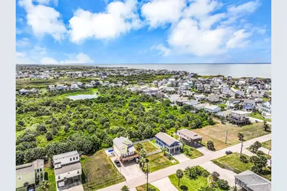 4126 Nueces Drive, Galveston, TX 77554 - Photo 10