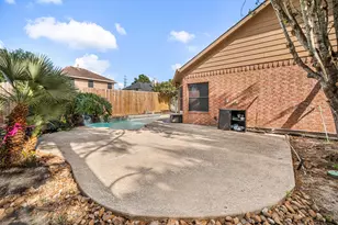 310 Cedar Lake Dr, League City, TX 77573 - Photo 36