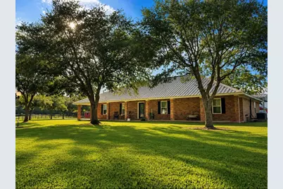 40062 Highway 105, Batson, TX 77519 - Photo 1