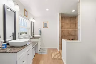3527 9 Mile Rd, Galveston, TX 77554 - Photo 22