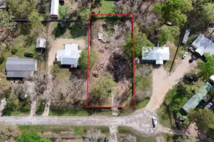 17708 Ellzey Ln, Conroe, TX 77302 - Photo 2