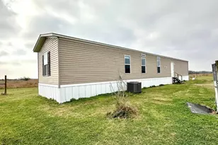 358 Co Rd 4521, Palacios, TX 77465 - Photo 2