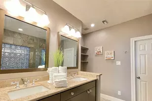 1013 Gross St, Houston, TX 77019 - Photo 30