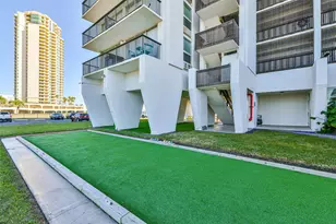 415 E Beach Dr, Galveston, TX 77550 - Photo 24