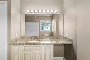 4373 Harvest Ln, Houston, TX 77004 - Photo 34