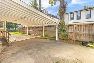 4373 Harvest Ln, Houston, TX 77004 - Photo 4