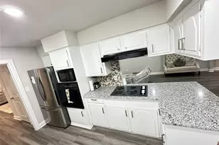 203 S 5th St, Highlands, TX 77562 - Photo 14