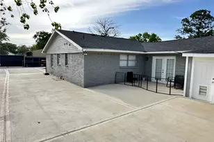 203 S 5th St, Highlands, TX 77562 - Photo 50