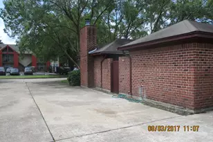 10842 Lynbrook Dr, Houston, TX 77042 - Photo 2