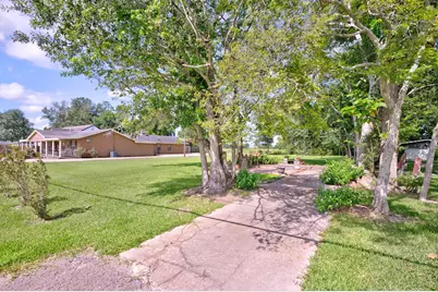 2970 S Major Drive S, Beaumont, TX 77707 - Photo 4