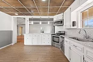 608 E Barton St, Calvert, TX 77837 - Photo 6