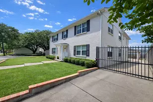 2126 Banks St, Houston, TX 77098 - Photo 2