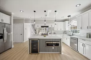 4042 Glen Cove Dr, Houston, TX 77021 - Photo 2