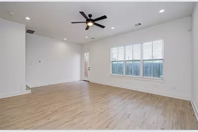 6420 Highland Pine Lane, Houston, TX 77091 - Photo 6