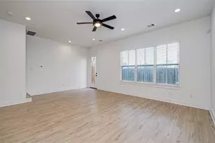 6420 Highland Pine Ln, Houston, TX 77091 - Photo 6