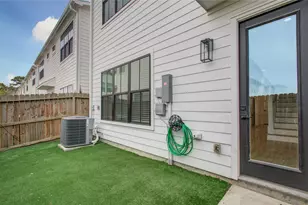 6420 Highland Pine Ln, Houston, TX 77091 - Photo 30