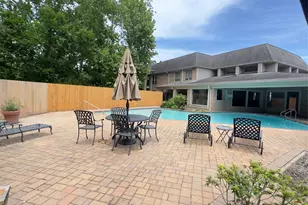 2220 S Piney Point Rd, Houston, TX 77063 - Photo 18