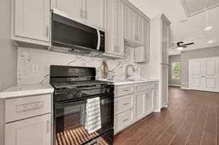 8321 Coma St, Houston, TX 77051 - Photo 10