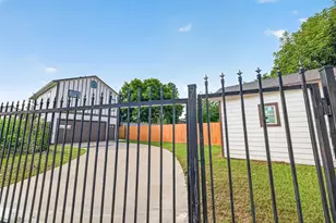 8321 Coma St, Houston, TX 77051 - Photo 28
