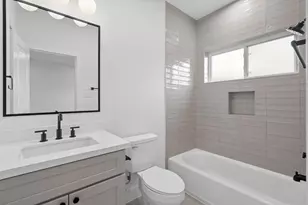 826 Curtin St, Houston, TX 77018 - Photo 10