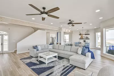 11811 Sunbather Lane, Galveston, TX 77554 - Photo 8