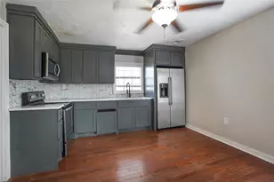 207 Riverside St, Highlands, TX 77562 - Photo 18