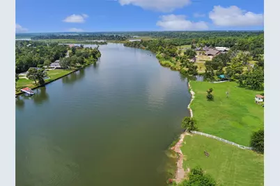 207 Riverside Street, Highlands, TX 77562 - Photo 6