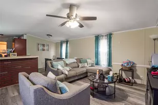 207 Riverside St, Highlands, TX 77562 - Photo 14