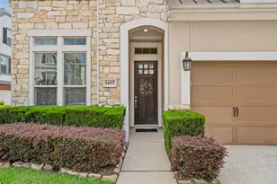 1407 Devonshire Manor Ln, Houston, TX 77055 - Photo 2