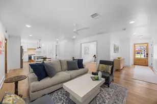 1823 Millwood Dr, Houston, TX 77008 - Photo 2