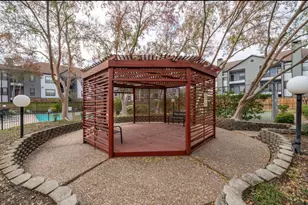 10811 Richmond Ave, Houston, TX 77042 - Photo 20