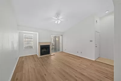 10811 Richmond Avenue #72, Houston, TX 77042 - Photo 2