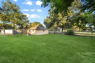 210 E Waring St, Dayton, TX 77535 - Photo 22