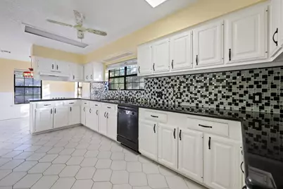 210 E Waring Street, Dayton, TX 77535 - Photo 6
