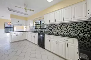 210 E Waring St, Dayton, TX 77535 - Photo 6