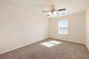 9615 Landon Lake Dr, Pearland, TX 77584 - Photo 24