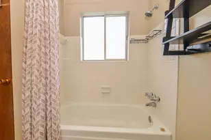2201 Fountain View Dr W, Houston, TX 77057 - Photo 24