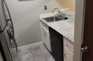 2201 Fountain View Dr W, Houston, TX 77057 - Photo 16