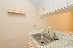 2201 Fountain View Dr W, Houston, TX 77057 - Photo 8