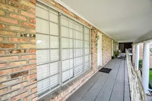2201 Fountain View Dr W, Houston, TX 77057 - Photo 38
