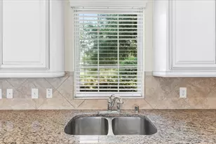 11303 Crestbrook Park Ln, Tomball, TX 77375 - Photo 14