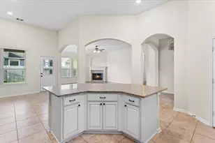 11303 Crestbrook Park Ln, Tomball, TX 77375 - Photo 10