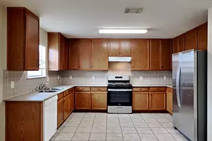 29435 Legends Glen Dr, Spring, TX 77386 - Photo 2