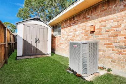 11915 Binghampton Drive, Houston, TX 77089 - Photo 30