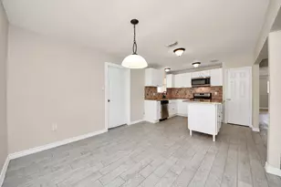 11915 Binghampton Dr, Houston, TX 77089 - Photo 10