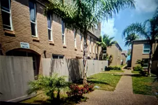 215 Post Office, Galveston, TX 77550 - Photo 4