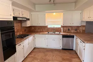 141 Slade St, Coldspring, TX 77331 - Photo 6
