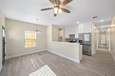 5618 Ridgeway Drive #B, Houston, TX 77033 - Photo 8