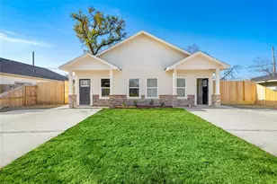 5618 Ridgeway Dr, Houston, TX 77033 - Photo 2