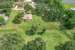 114 Swiss Ln, Clute, TX 77531 - Photo 24
